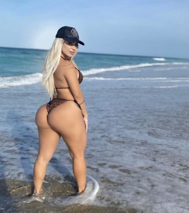 Mia Rivero, Amazing Thick Butt Babe From United States