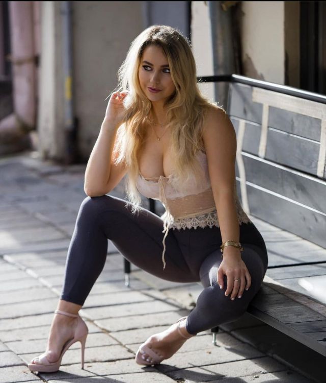 Neringa Kriziute, Lithuania Hot Model With Perfect Figure