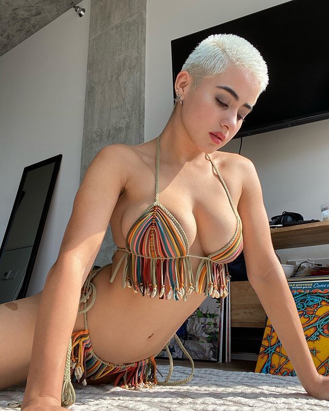 Mia Valentine, Latina World Traveling Model