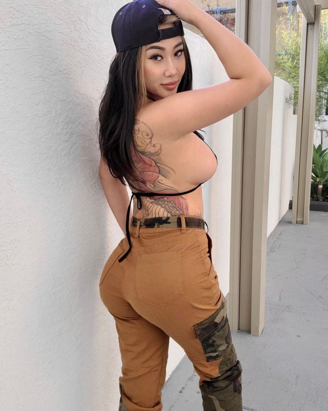 Danielle Gee, Sexy Thick Asian Hotties