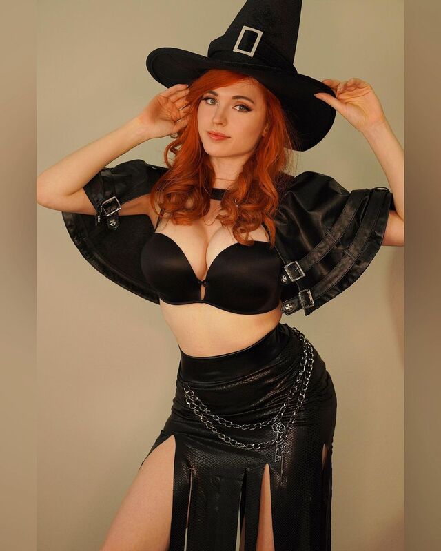 Amouranth, Young Sexy Cosplayer from USA